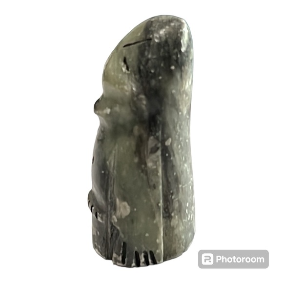 Ben Saclamana Soap Stone Eskimo Carving Signed - Picture 4 of 6